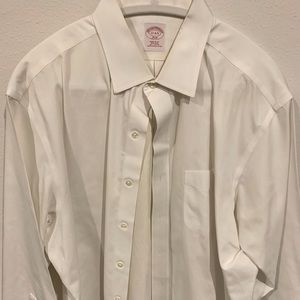 Brooks brothers 346. 17. 4/5 crisp white long sleeve shirt